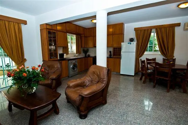 Διαμέρισμα Philippou & *