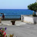 Philippou & * Larnaca