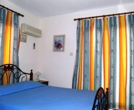 Philippou & * Lárnaka