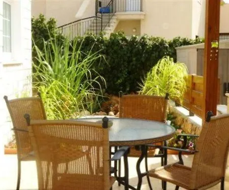 Philippou & Apartment *