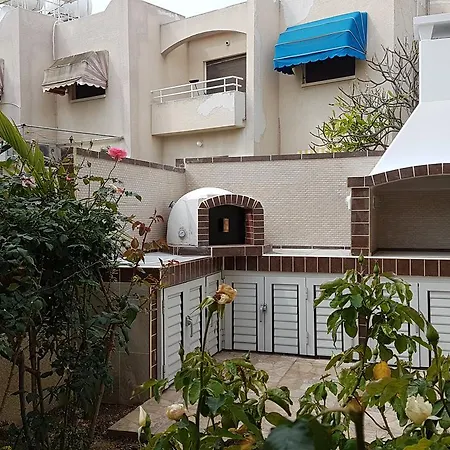 Apartman Philippou & *