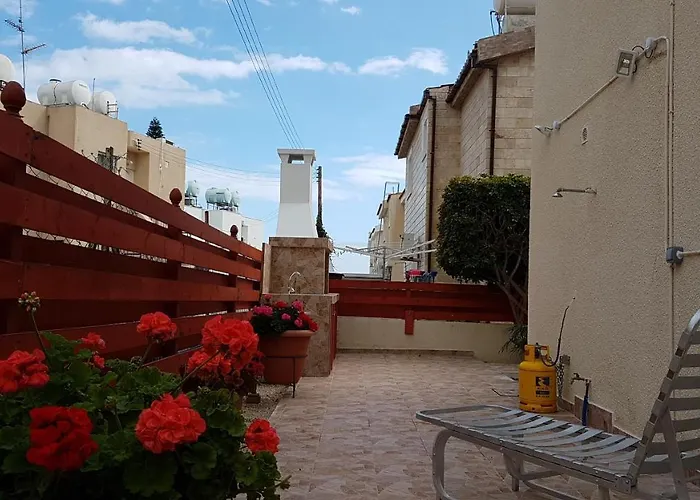 Philippou & * Larnaca